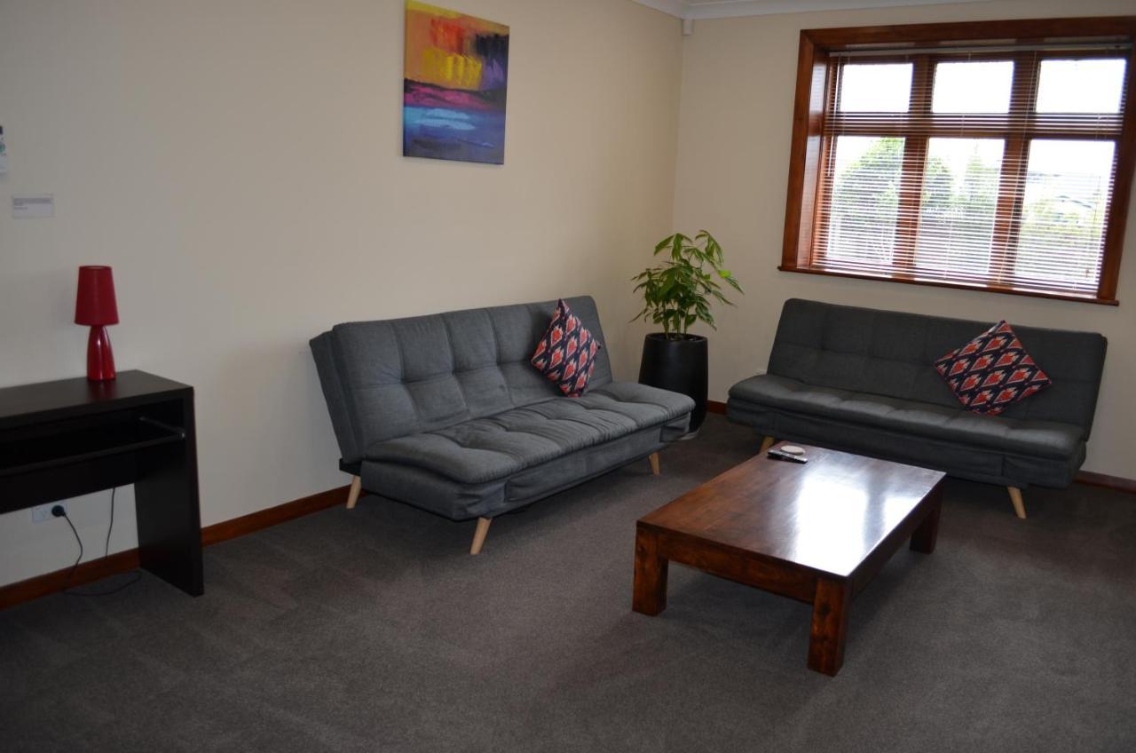 Villa 185- Central Masterton Extérieur photo